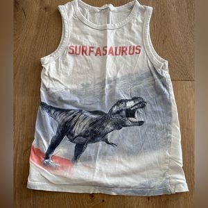 Boys dinosaur surf tank. H&M size 6-8. Excellent condition.